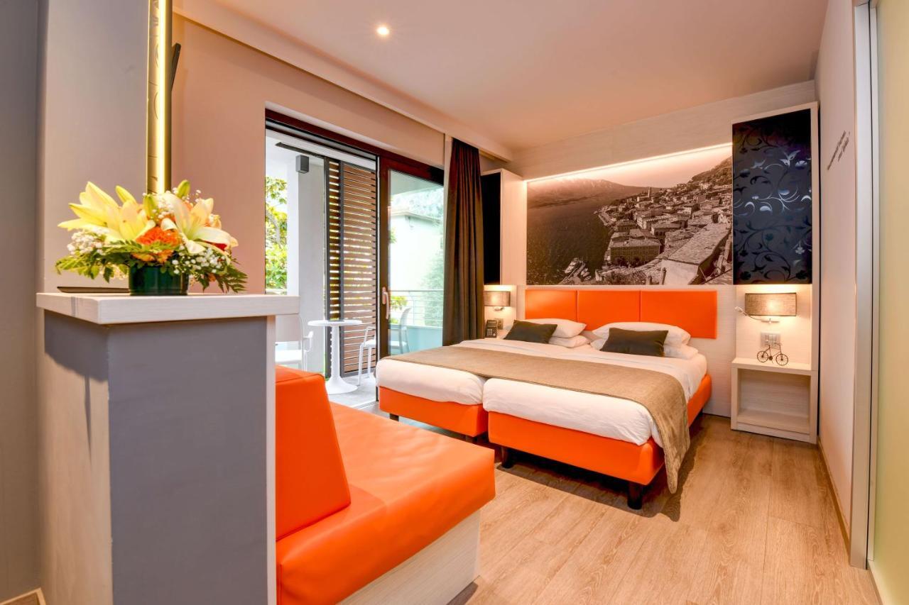 Basic Twin Room with Mountain View,1589498187:JPEG